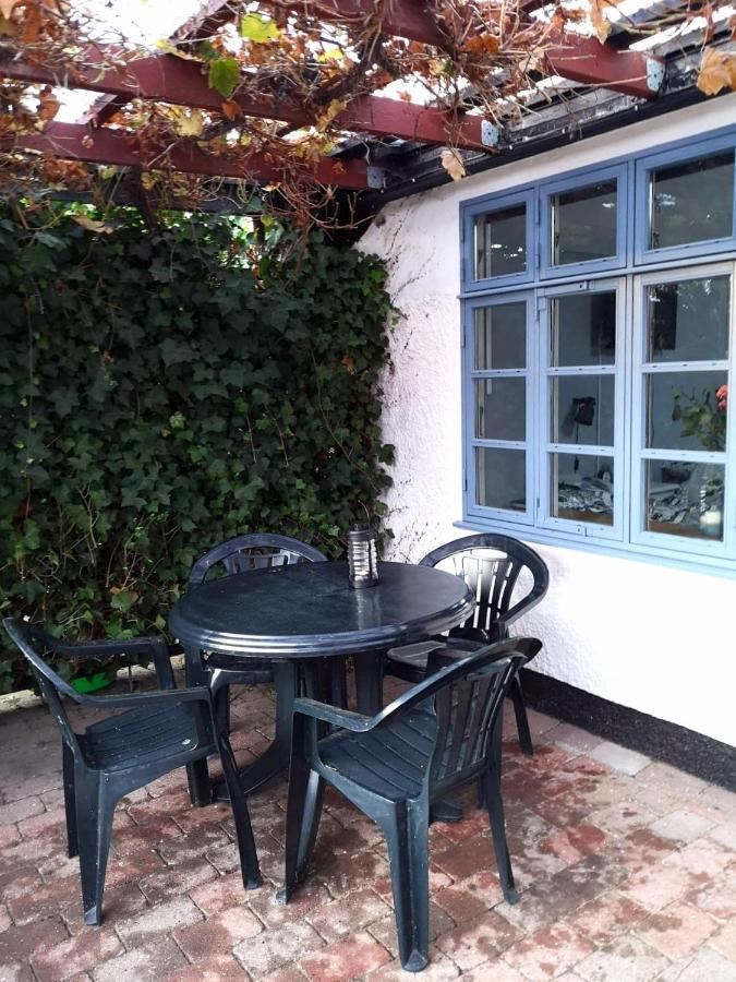 Cosy Cottage In A Garden Ishoj Bagian luar foto
